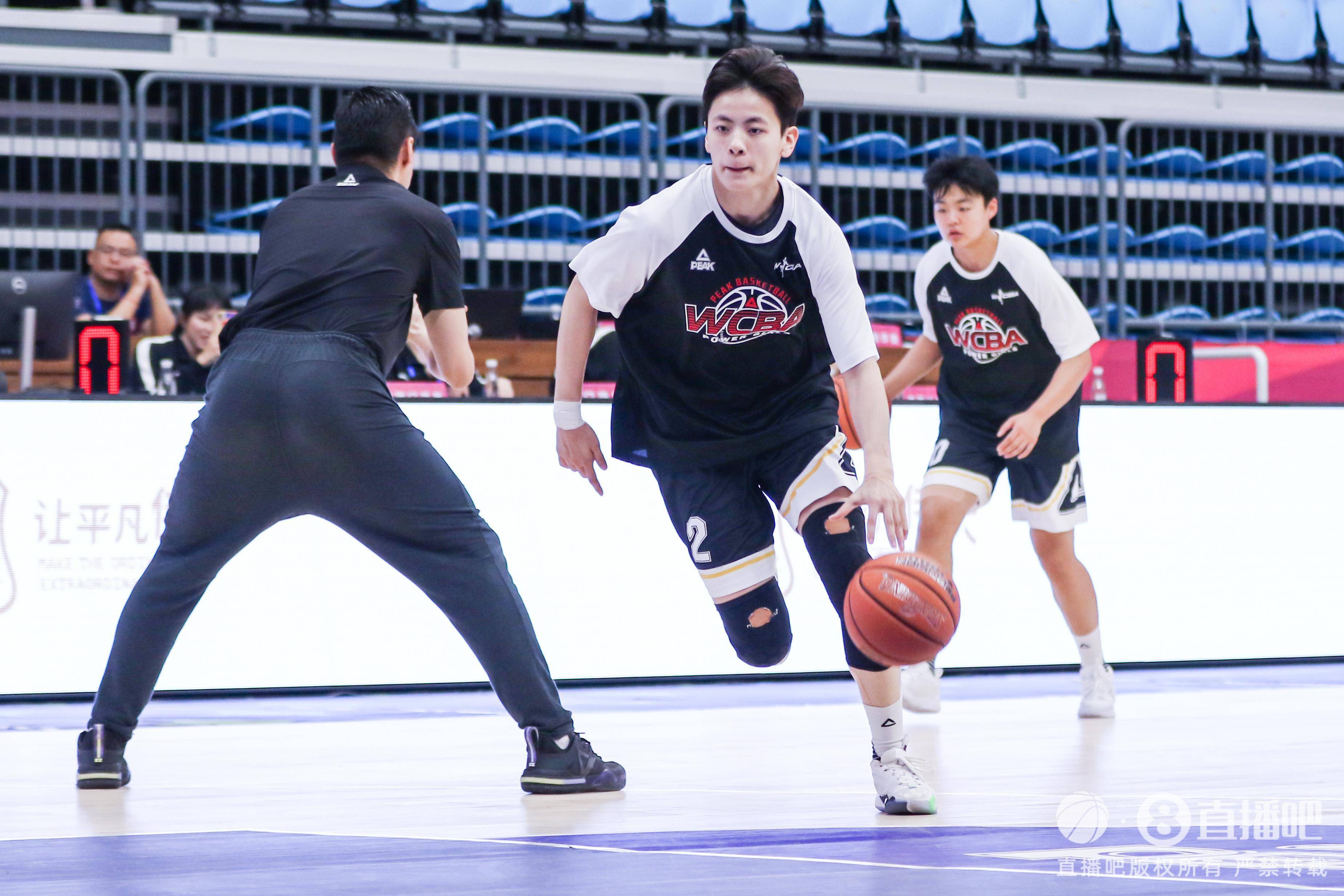 杨舒予15分杨力维关键2罚中国女篮复仇澳洲